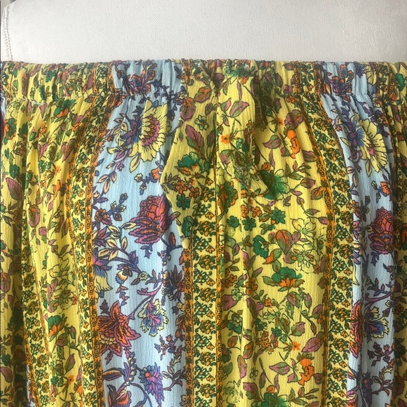 Easel “Secret Garden” Floral Off-Shoulder Maxi Dress 🌼 - Picture 4 of 11